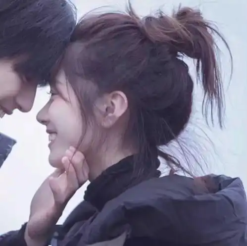  微信头像丨情侣头像,情侣头像动漫,情侣头像真人一人一半