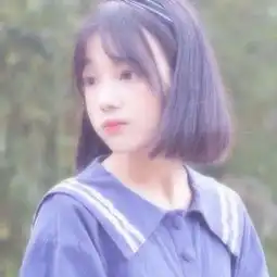 执着自信的女生头像