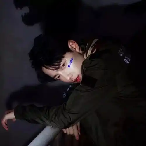  男生头像流水高山心自知