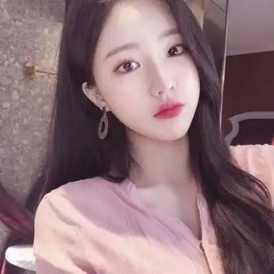  清新的美女头像,甜美的微笑让男人心动的