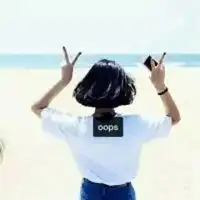  头像女生背影短发个性短发背影女头像有气质