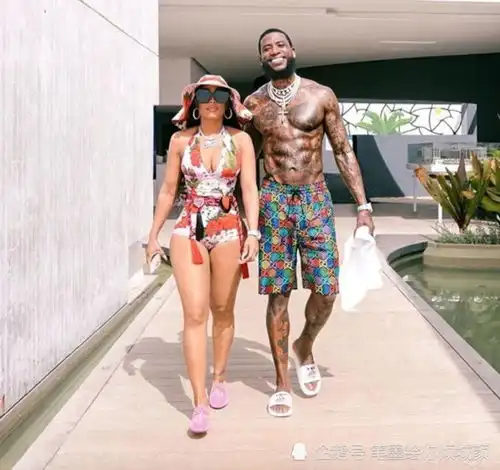  热门名人情侣身体爱的劳动