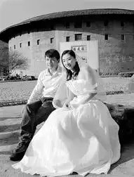  何雯娜陈一冰微博冷战引质疑感情危机还是炒作