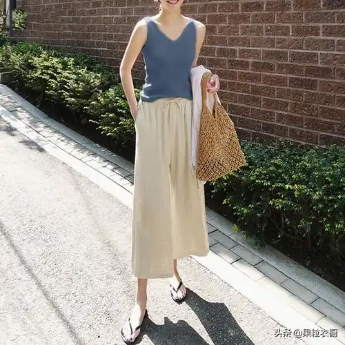  瞧瞧现在的中年女人也太会穿了吧简约又精致,真的好美啊