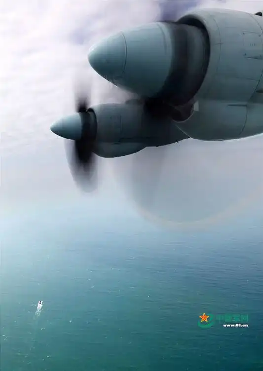 中国空军运9机群奔袭数千公里演练岛礁空投