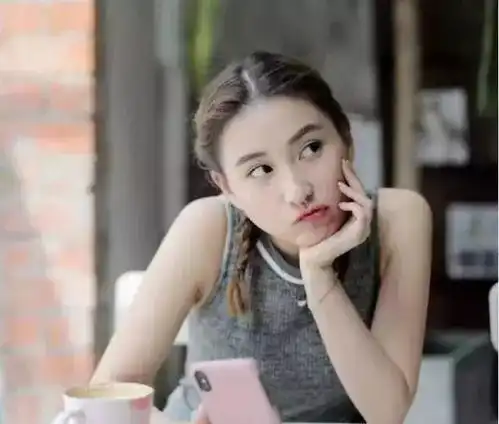 她是赌王最美的女儿,拒绝英皇老板的儿子今与房祖名秘密约会