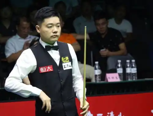  一位创造历史的人物,台球届的天才少年,为中国拿下第一个世界第一