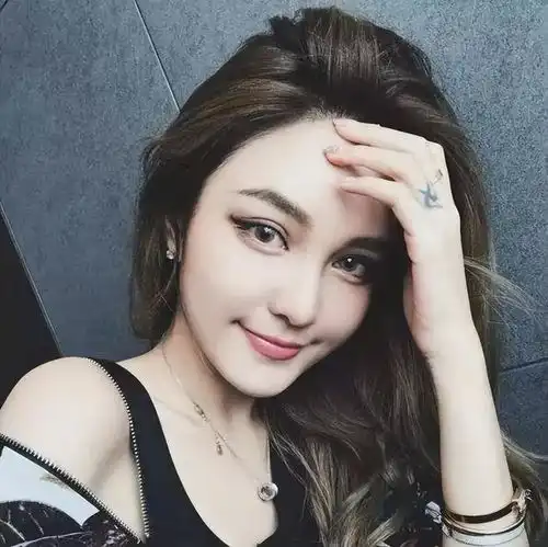  周扬青抽烟喝酒纹身,她是个好女孩吗