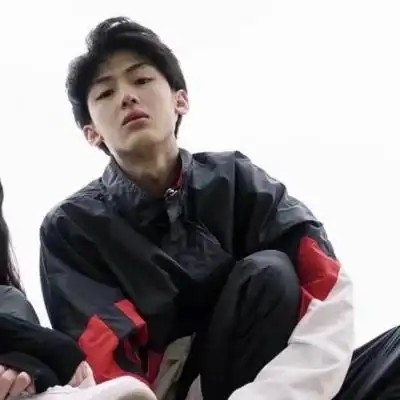  真人情侣头像一男一女守护爱情可爱点