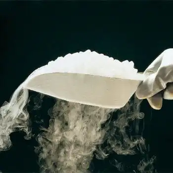  上海曹安公路干冰