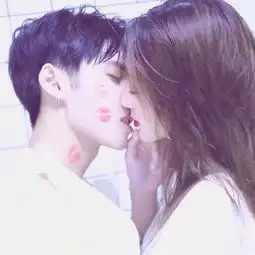  请问这张图片,是情侣头像吗是的话发给我,谢谢