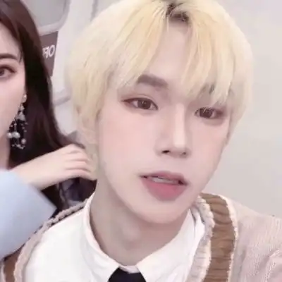  非主流真人情侣头像,一直习惯了两个人的生活