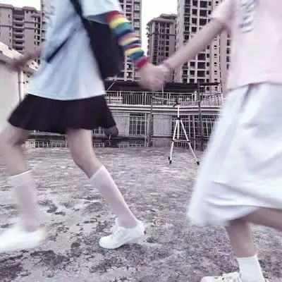 部位闺蜜女头二人同框感谢有你的不离不弃