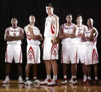  十年生死两茫茫,不思量,自难忘