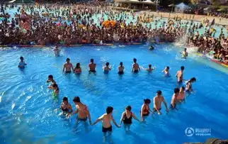  新奇比赛秀浪漫11对情侣激情水下接吻大赛