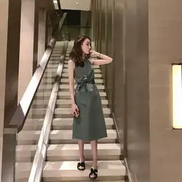 港风复古蝴蝶结绑带收腰连衣裙夏季挂脖吊带裙露肩长裙中纺服饰v151四季星座网
