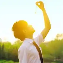 帮忙找一对情侣头像,女头像有,找一个配对的男头像