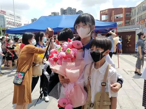深圳中考顺利结束网课让他们超越自己,暑假他们想