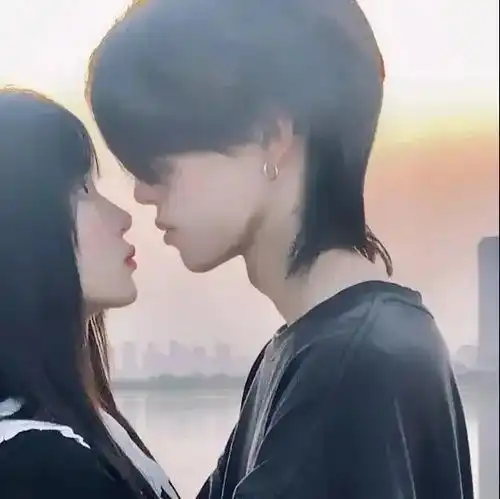  伸手要的礼物和主动给的文案礼物不要伸手要的朋友圈说说