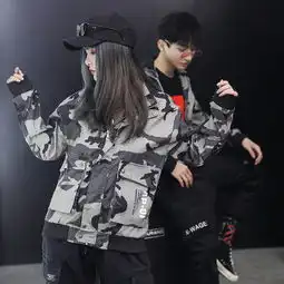  春秋2018新款韩版原宿风宽松bf情侣款迷彩工装复古连帽外套女夹克