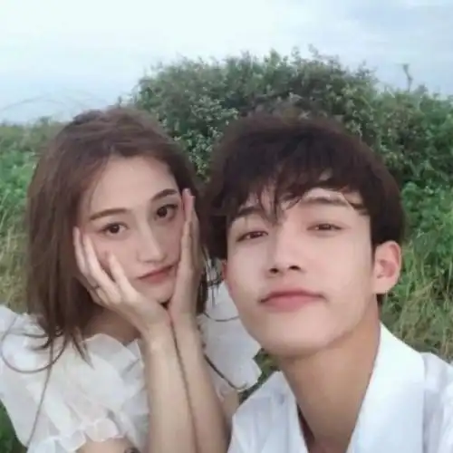  让你瞬间泪崩英文说说不管你爱或不爱,我们已成路人