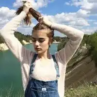  欧美头像女个性带豪车微信头像图片大全