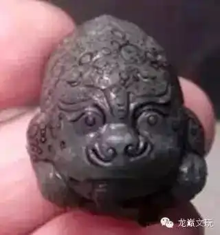  丑哭奇葩玉雕师,你赔我的极品料子