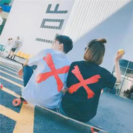  2020高清微信情侣背影头像一对两张分开