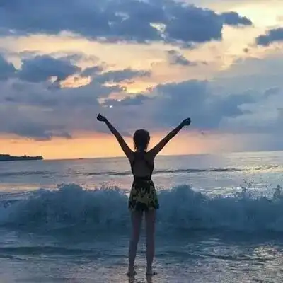  头像因为太喜欢你,所以看谁都像情敌