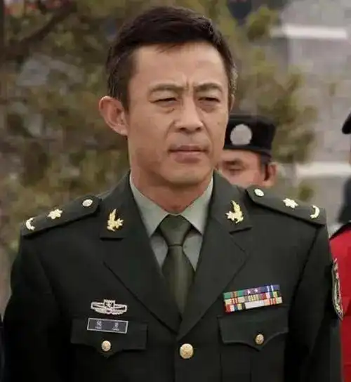  没有责任心老戏骨侯勇酒驾被拍,曾三婚两离,弃原配娶年轻娇妻