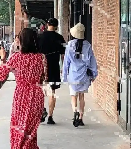  沈腾被逼问杨幂与魏大勋恋情,九字回答笑崩众人,这是又锤一次