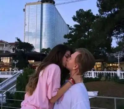  第一次约会时,男生急着带你去这3个地方,傻丫头,快跑啊快跑男女关系约会约会地点网易订阅