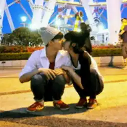  求这张图的匹配情侣头像