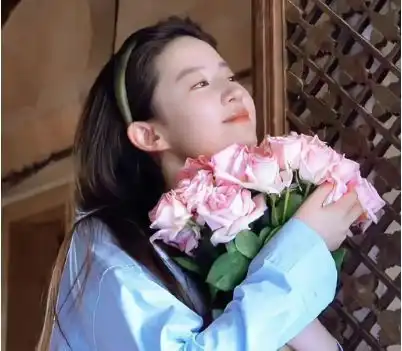  刘亦菲合照被群嘲天仙怎么油腻成这样了