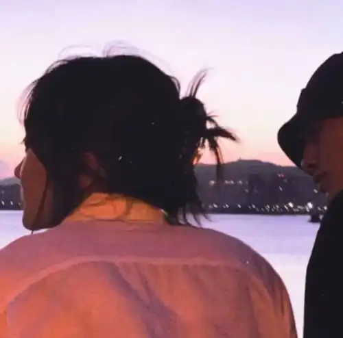  情侣文案丨宇宙和你,浪漫不止