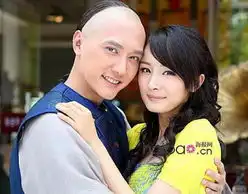  蜜蜂恋八阿哥和晴川在宫外的甜蜜瞬间