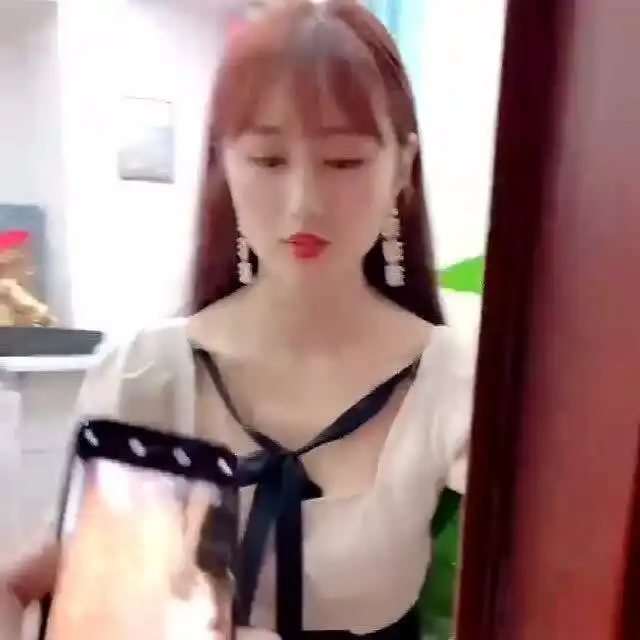  兄弟不要怪我挖墙脚了,这个美女给了我久违的怦然心动的感觉