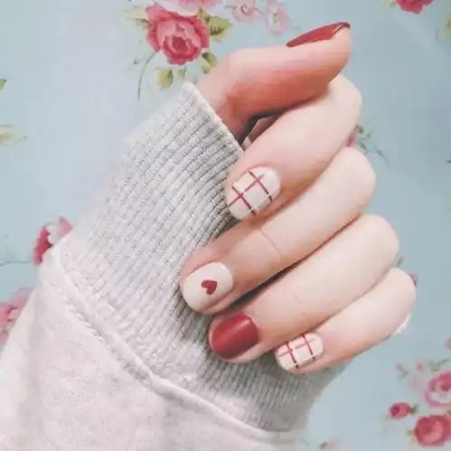  情人节做什么美甲