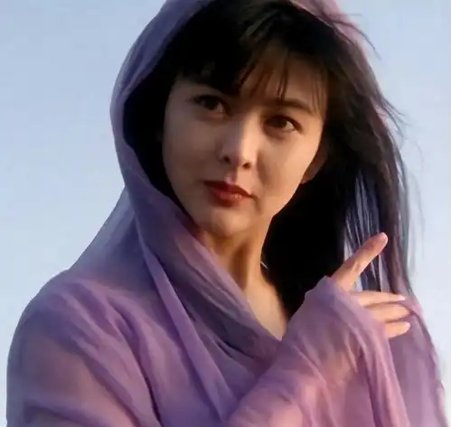  关之琳我试过很多男人从未断过男人的她,如今怎么样了