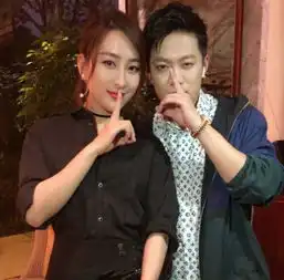 马苏不愧是中国第一闺蜜姚笛求婚场当主咖,有热闹的地方就有她