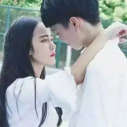  十字开头的年龄,没有谁是谁的余生qq情侣头像我要个性网