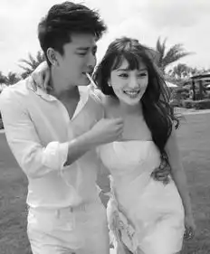  李小璐贾乃亮女尊男卑还是为财生情