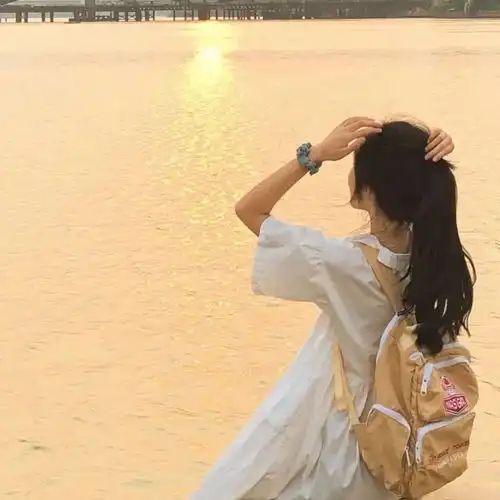  闺蜜头像和你分享过的青春,不比初恋少半分