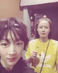  马思纯周冬雨微博互动,为大众炫出了情侣大撒狗粮的万般错觉