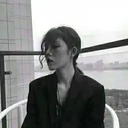  没人爱我照样活得好陌初落