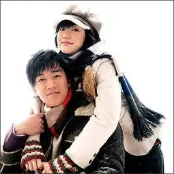  韩星金来沅林秀晶演绎圣诞情侣搭配组图