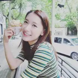  她们是奶茶妹妹的同学,从复旦到哈佛,这对高颜值双胞胎用才华征服你