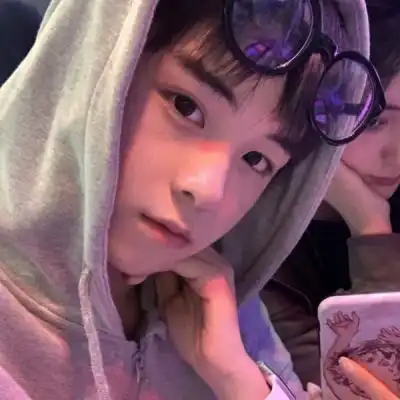  苏瓷成熟个性情头一对两张唯美情侣头像我要个性网