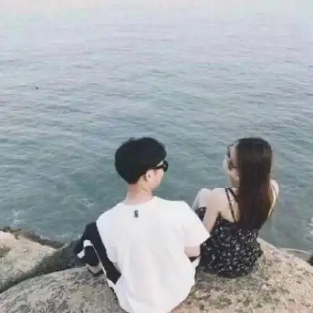  低调秀恩爱情侣头像真人,祝天下所有情侣幸福恩爱