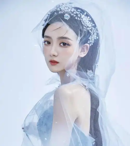  杨超越满脸认真加buff,许君聪化身刘海柱,kpl灵儿黑纱薄裙出圈